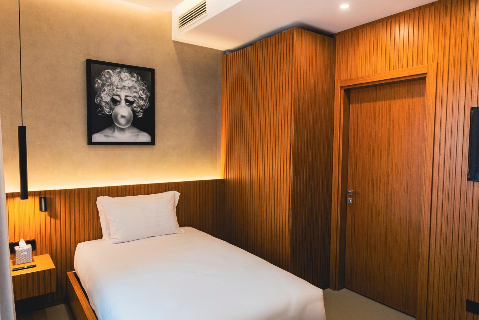 J Maluni City Hotel Rome Exterior photo