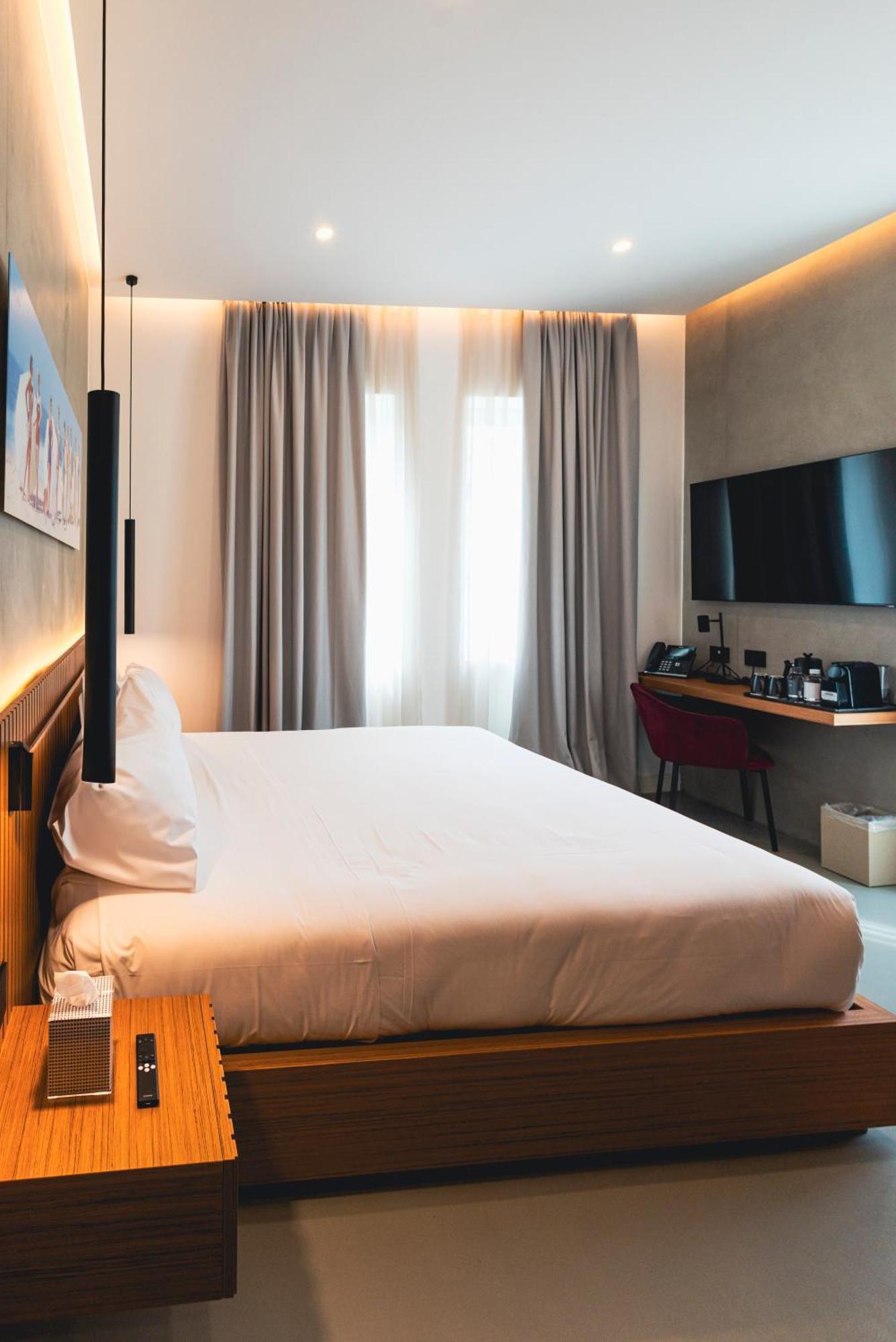 J Maluni City Hotel Rome Exterior photo